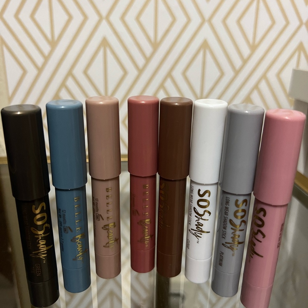 Belle Beauty Eyeshadow Set - Assorted Shades